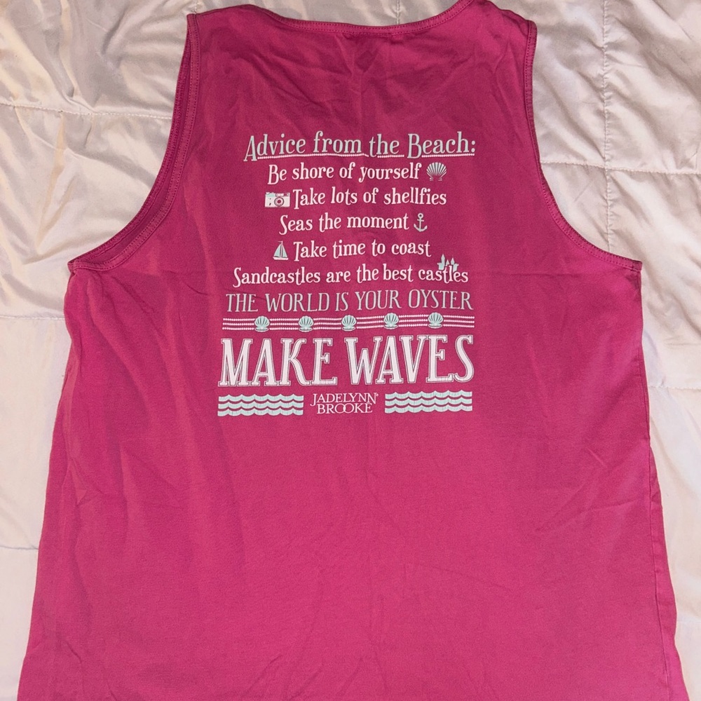 Beach Tanktop 🏖️ - Picture 3 of 6